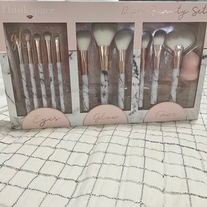GloTech 12-Piece Makeup Brush Glow Set for Eyes and Face, Marble